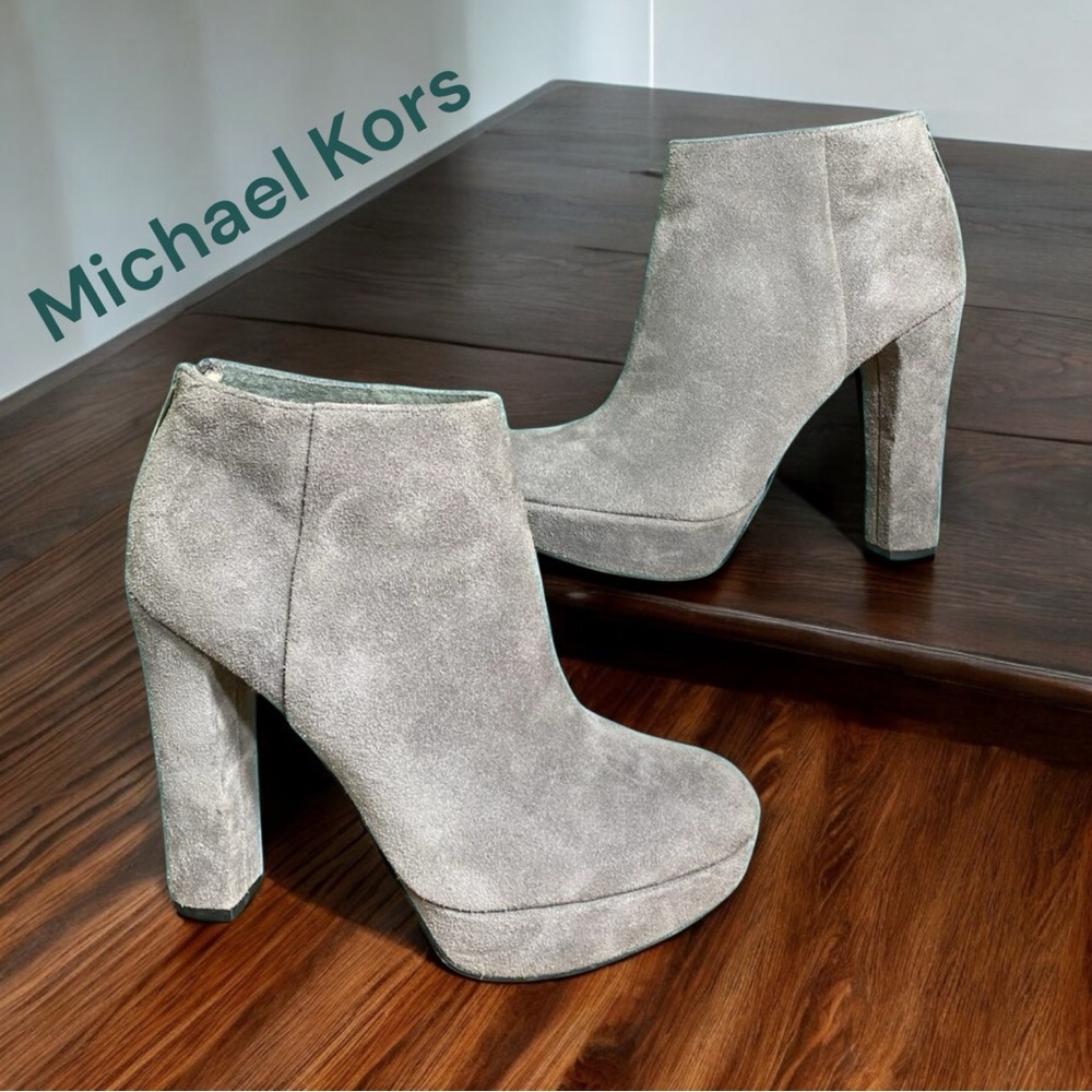 Michael Michael Kors-sz 7 gray suede bootie w/silver back zipper. EUC! Like new!